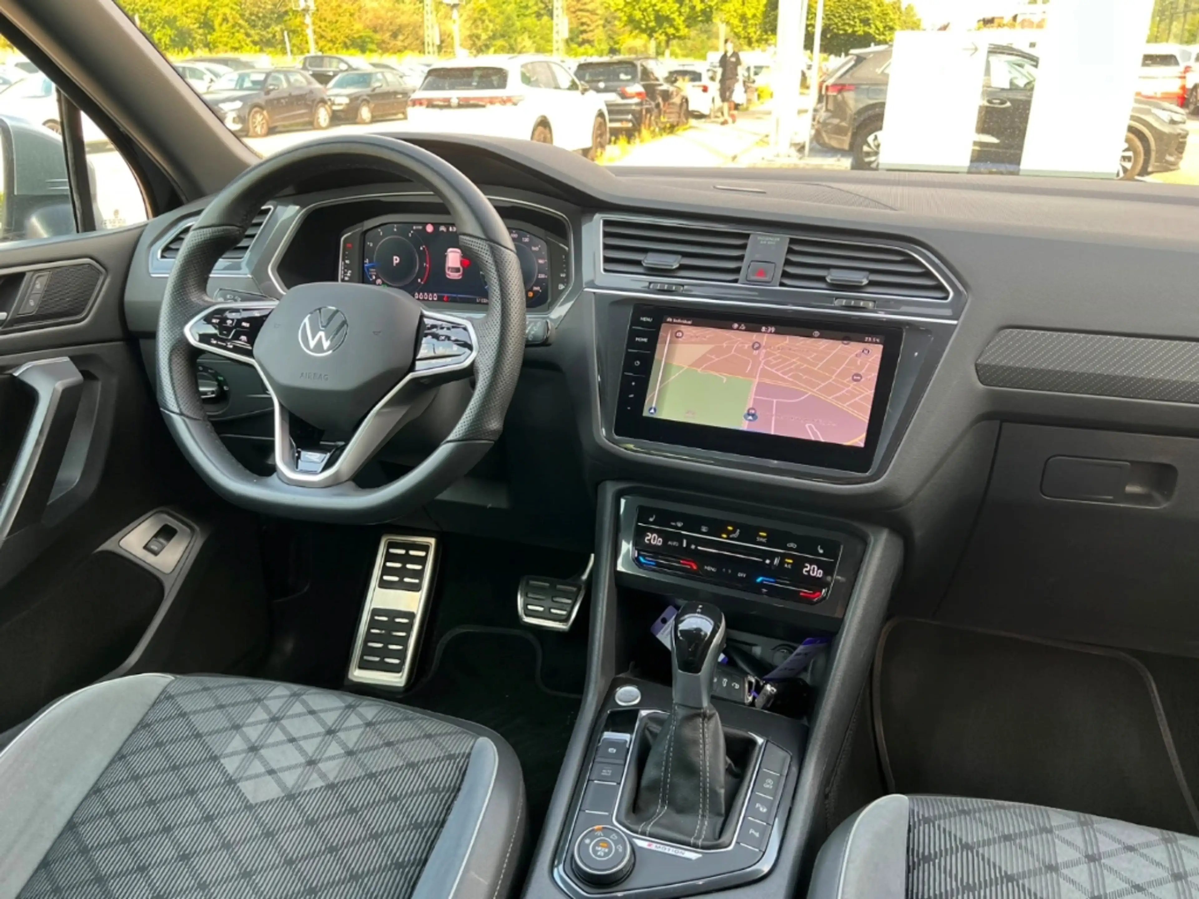 Volkswagen Tiguan Allspace 2.0TSI 4M DSG R-Line 7Sitz*ASSIST*1HD!!! — photo 6