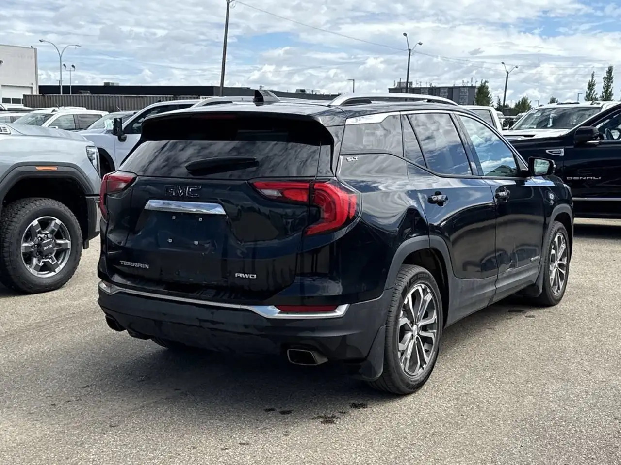 GMC Terrain photo GMC Terrain