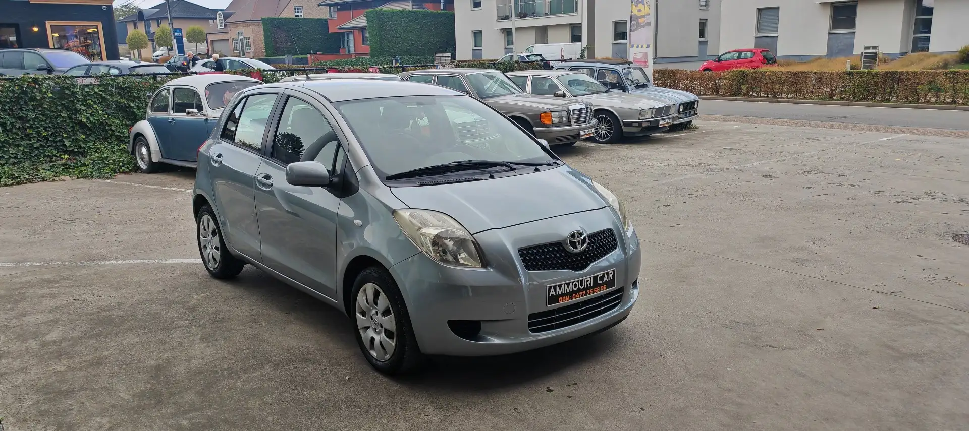 Toyota Yaris 1.0 VVT-i Luna Gris - 2