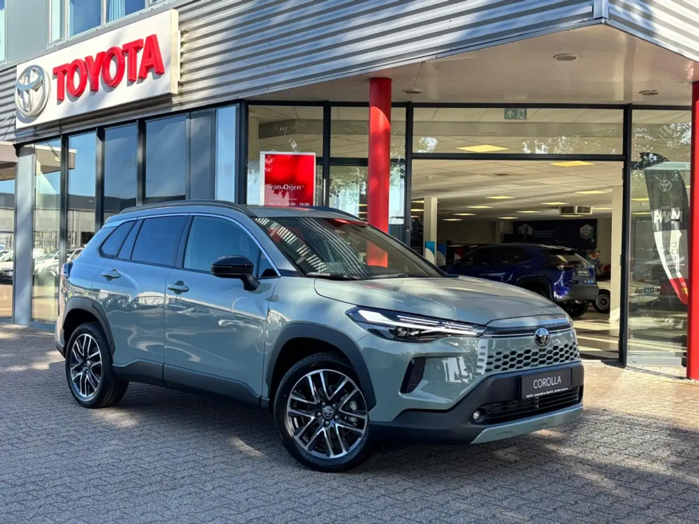 Toyota Corolla Cross Hybrid 140 Active Vert - 1