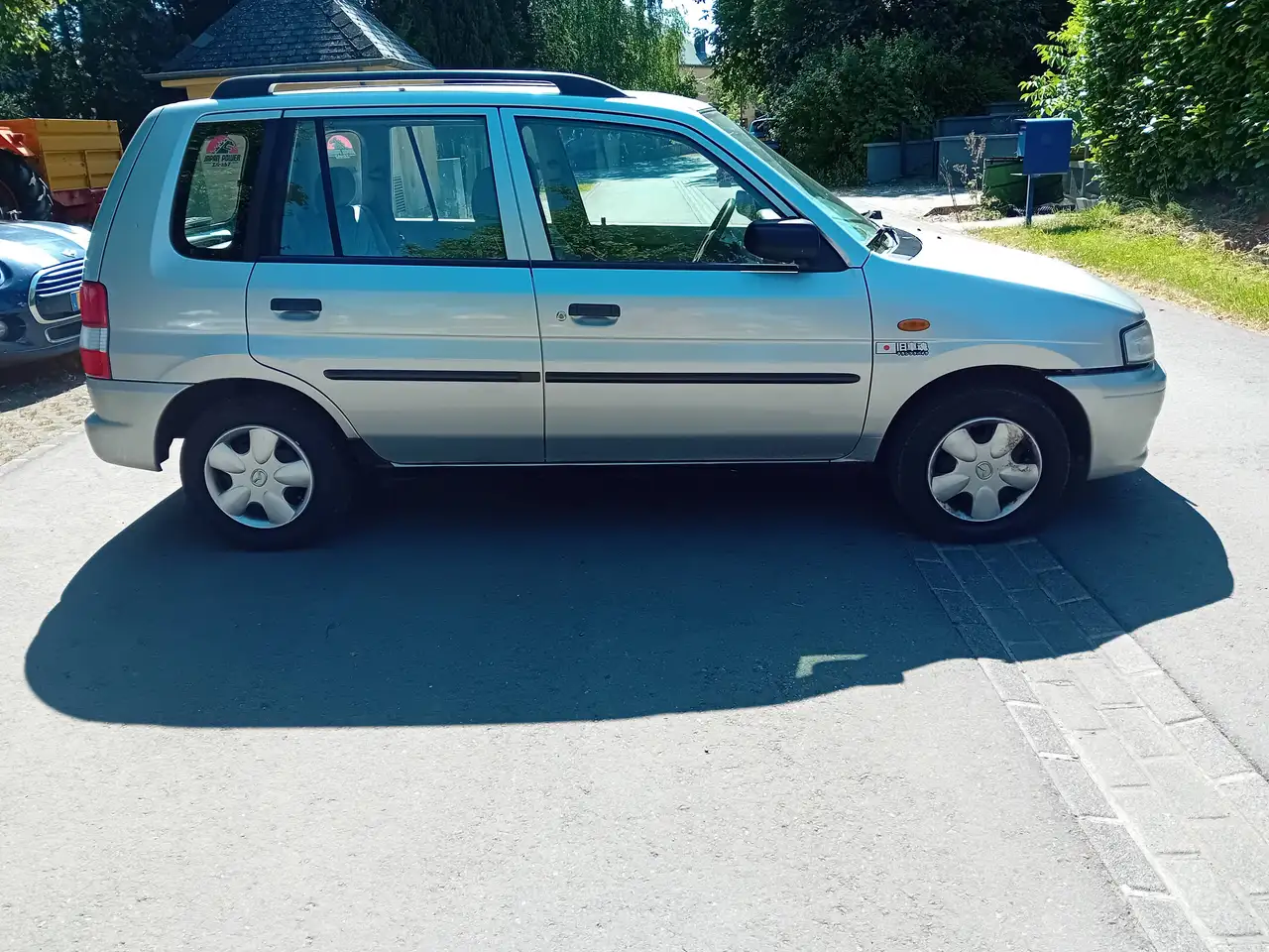 Mazda Demio 1.4, foto 11