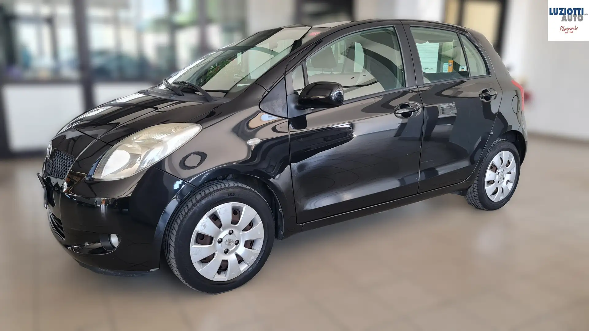 Toyota Yaris YARIS II 1.3 5p LUNA - OK NEOPATENTATO Nero - 2