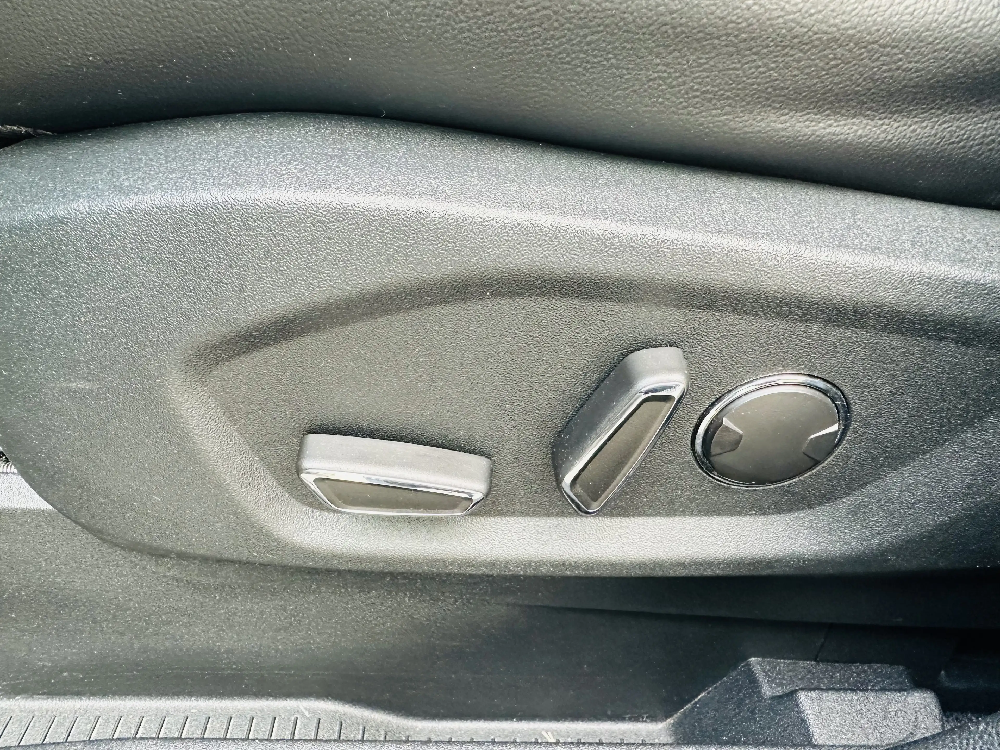Ford Edge Titanium 4x4 Automatic, TOP Ausstattung — photo 13