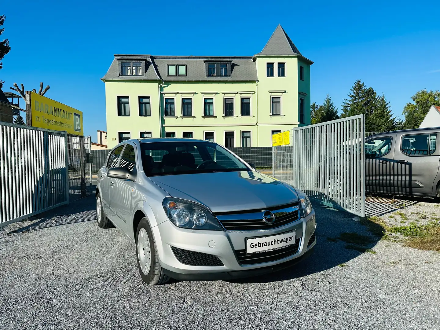 Opel Astra Selection "110 Jahre" 2.HAND 71000 KM KLIMA AHK Grau - 1