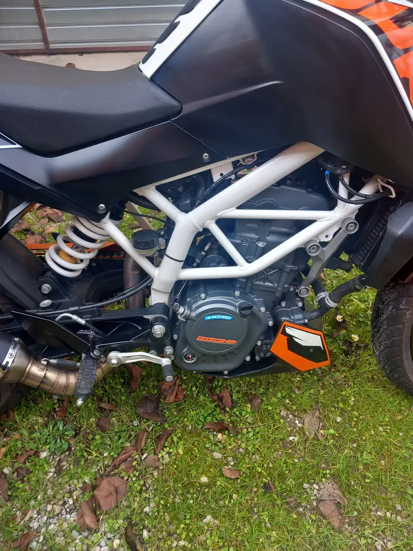 KTM 125 Duke Bianco - 2