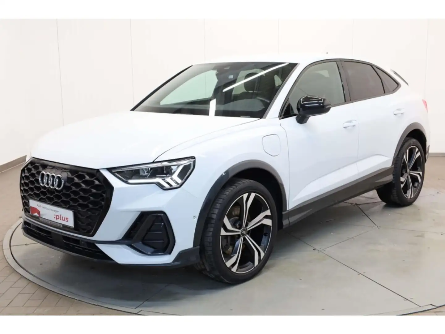 Audi Q3 Sportback 45 TFSI e S line Weiß - 2