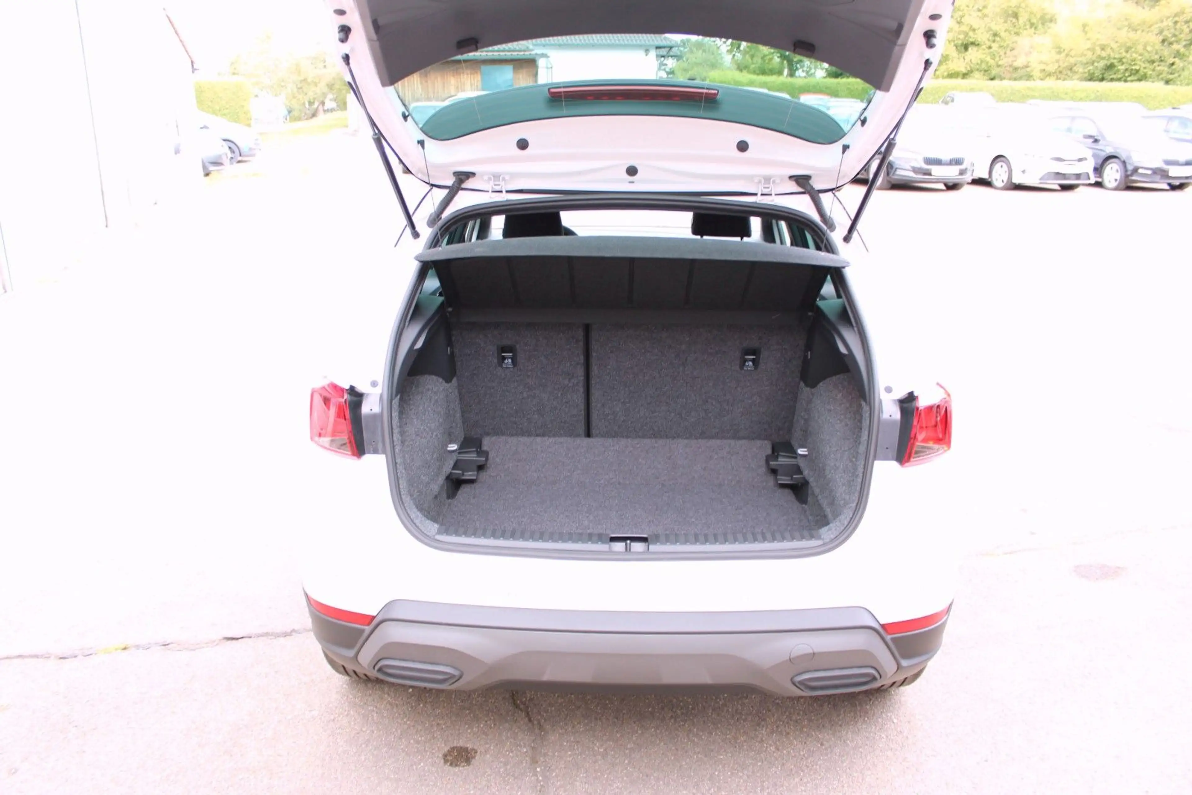 SEAT Arona 1.5 TSI DSG Style, Kamera, Full Link — photo 13