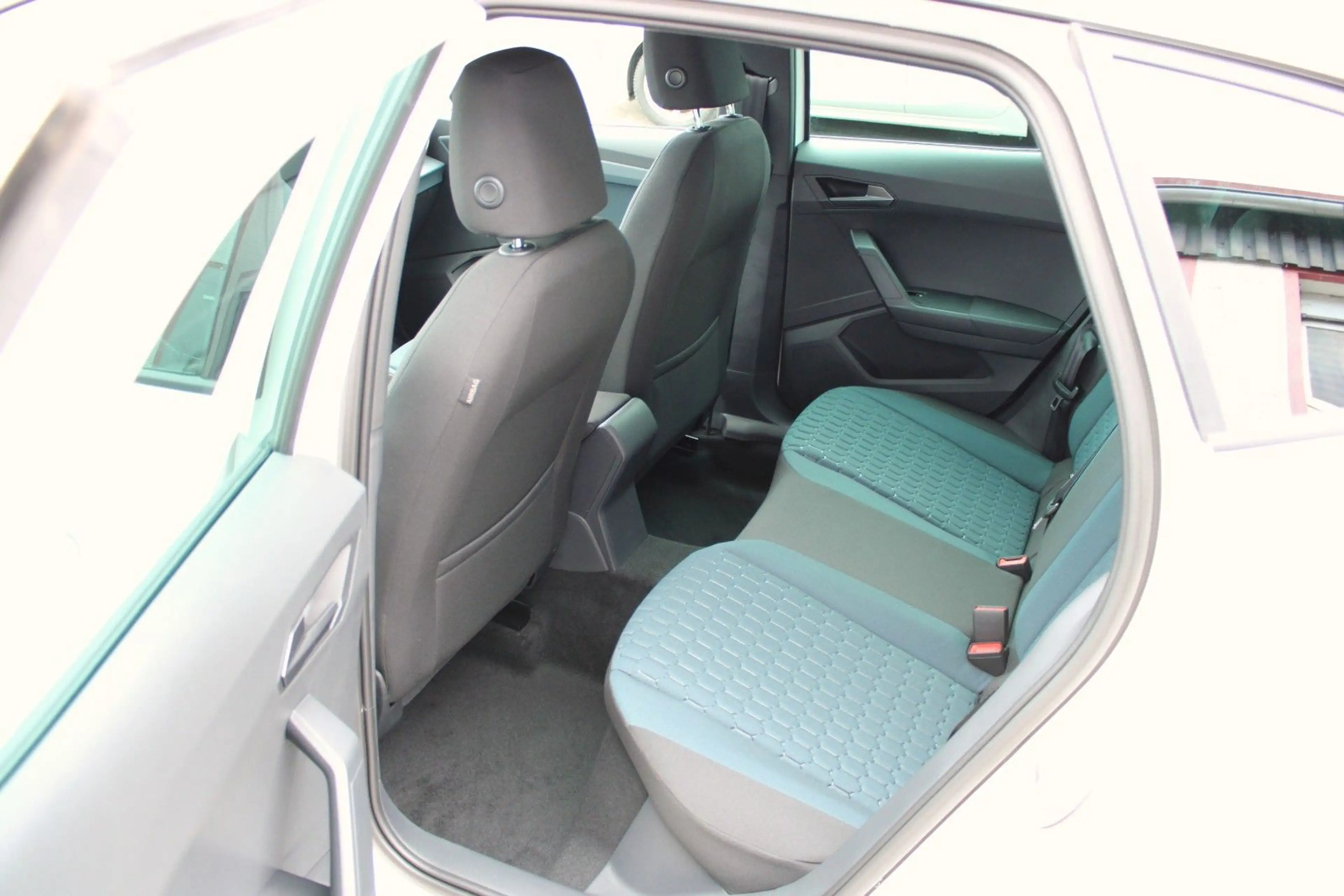 SEAT Arona 1.5 TSI DSG Style, Kamera, Full Link — photo 9