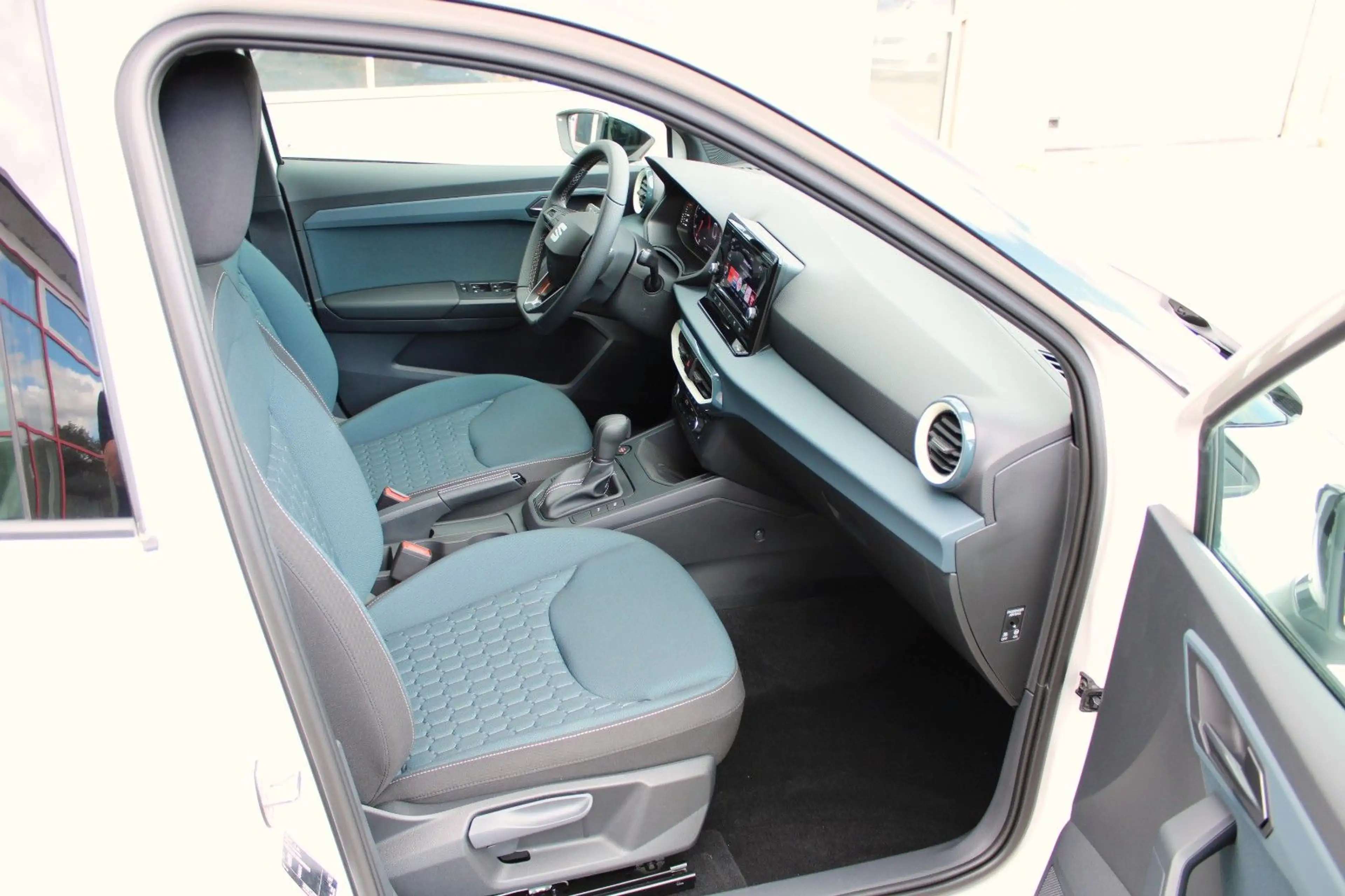 SEAT Arona 1.5 TSI DSG Style, Kamera, Full Link — photo 7