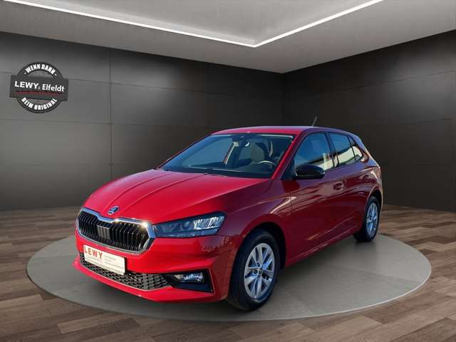 Imagine Skoda Fabia 1.0 TSI Ambition+LANE ASSIST+PDC+SMARTLINK
