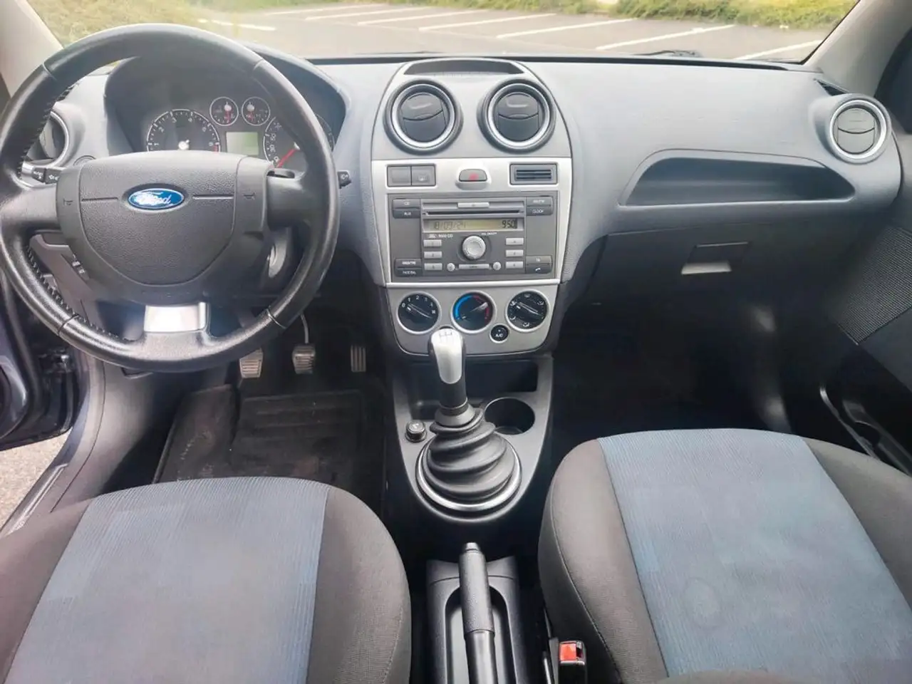 Ford Fiesta 1.2i Ghia, foto 3