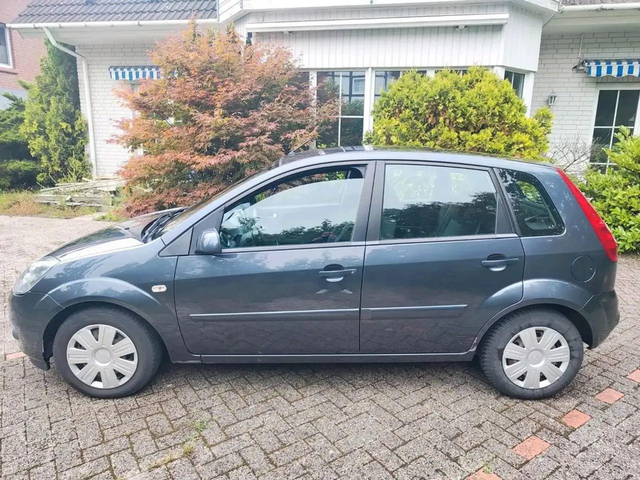 Ford Fiesta 1.2i Ghia, foto 5