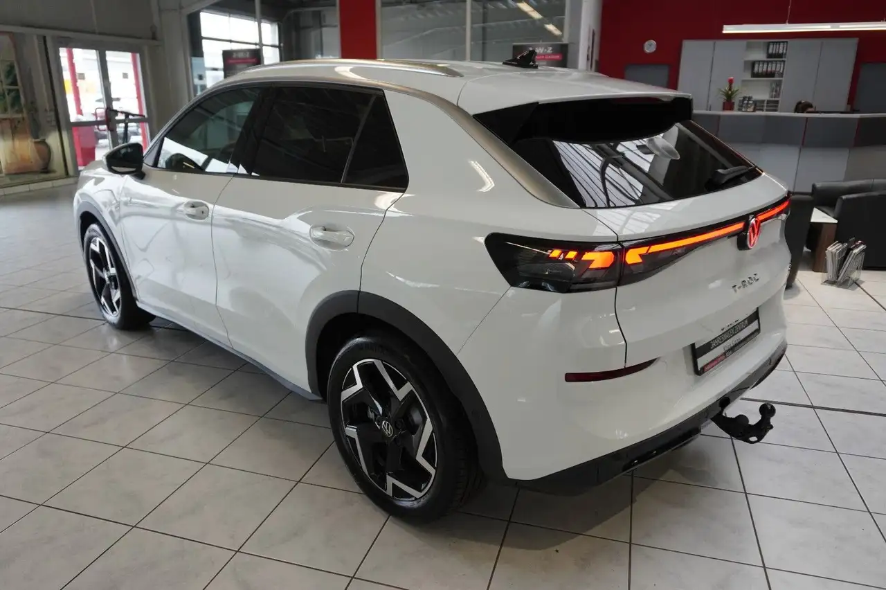 Volkswagen T-Roc R-Line 1.5 eTSI DSG*AHK*ACC*MATRIX*KAMERA* 4