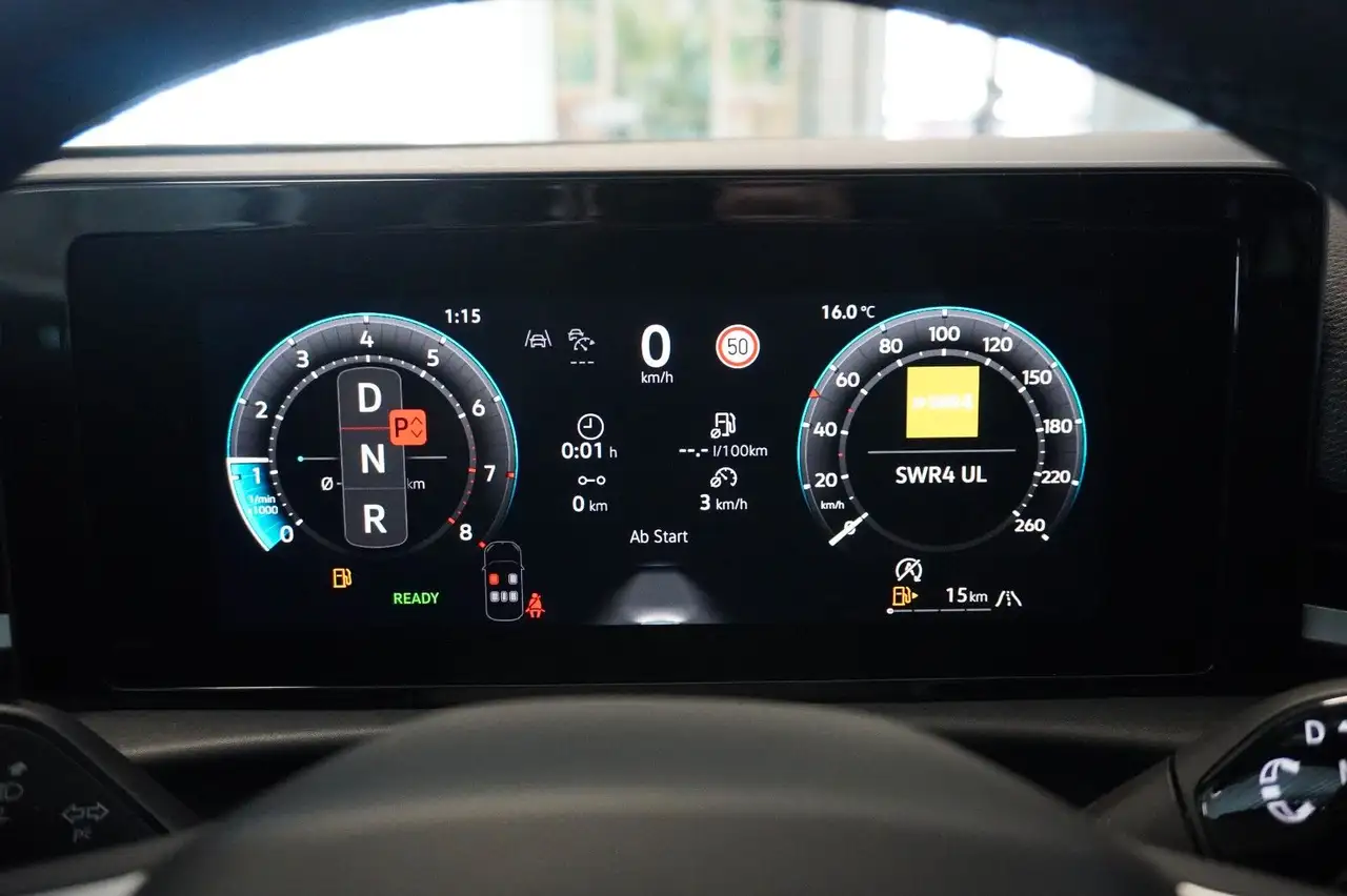 Volkswagen T-Roc R-Line 1.5 eTSI DSG*AHK*ACC*MATRIX*KAMERA* 11