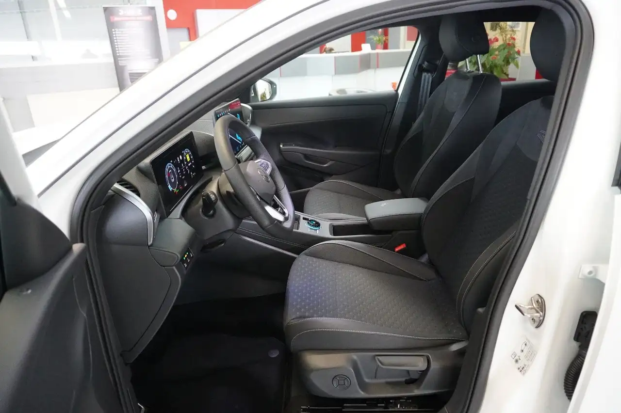 Volkswagen T-Roc R-Line 1.5 eTSI DSG*AHK*ACC*MATRIX*KAMERA* 7