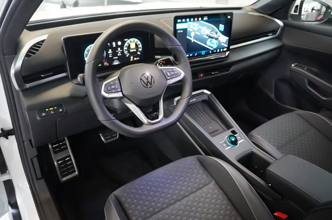 Volkswagen T-Roc R-Line 1.5 eTSI DSG*AHK*ACC*MATRIX*KAMERA* 10