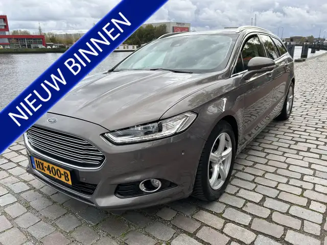 Ford Mondeo Wagon 1.5 Titanium airco/ecc navigatie nieuwstaat