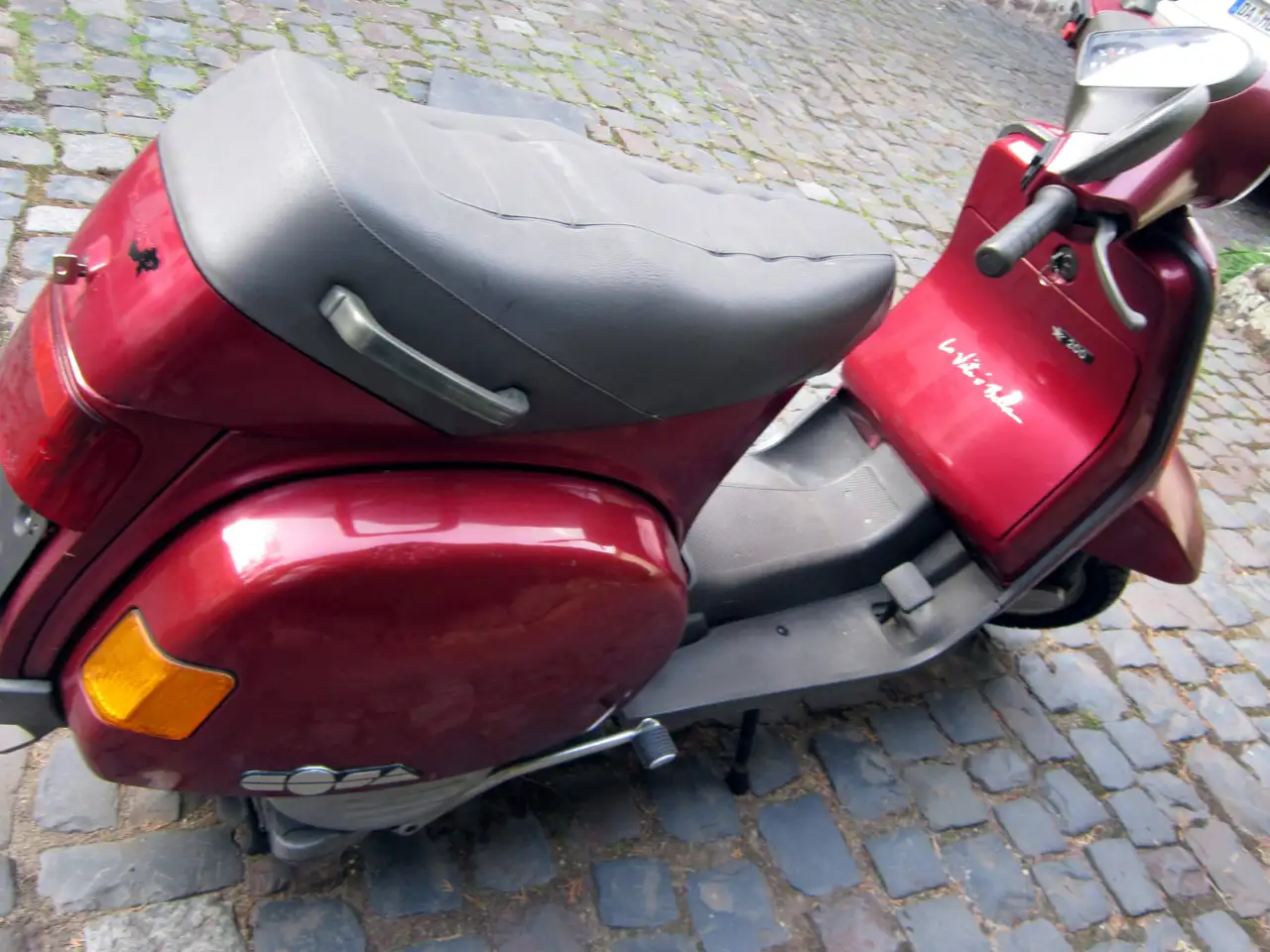 Vespa 200 Cosa