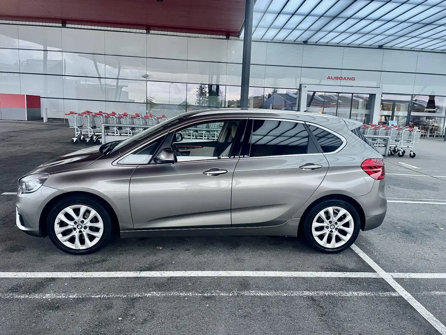 BMW 216 216d Active Tourer Sport Line Aut. - 2