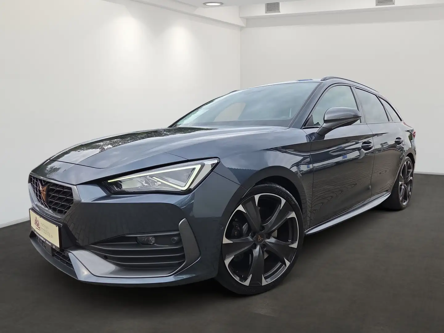 CUPRA Leon Sportstourer VZ 4DRIVE 310PS DSG AHK+KAMERA+ASSIST Gris - 2