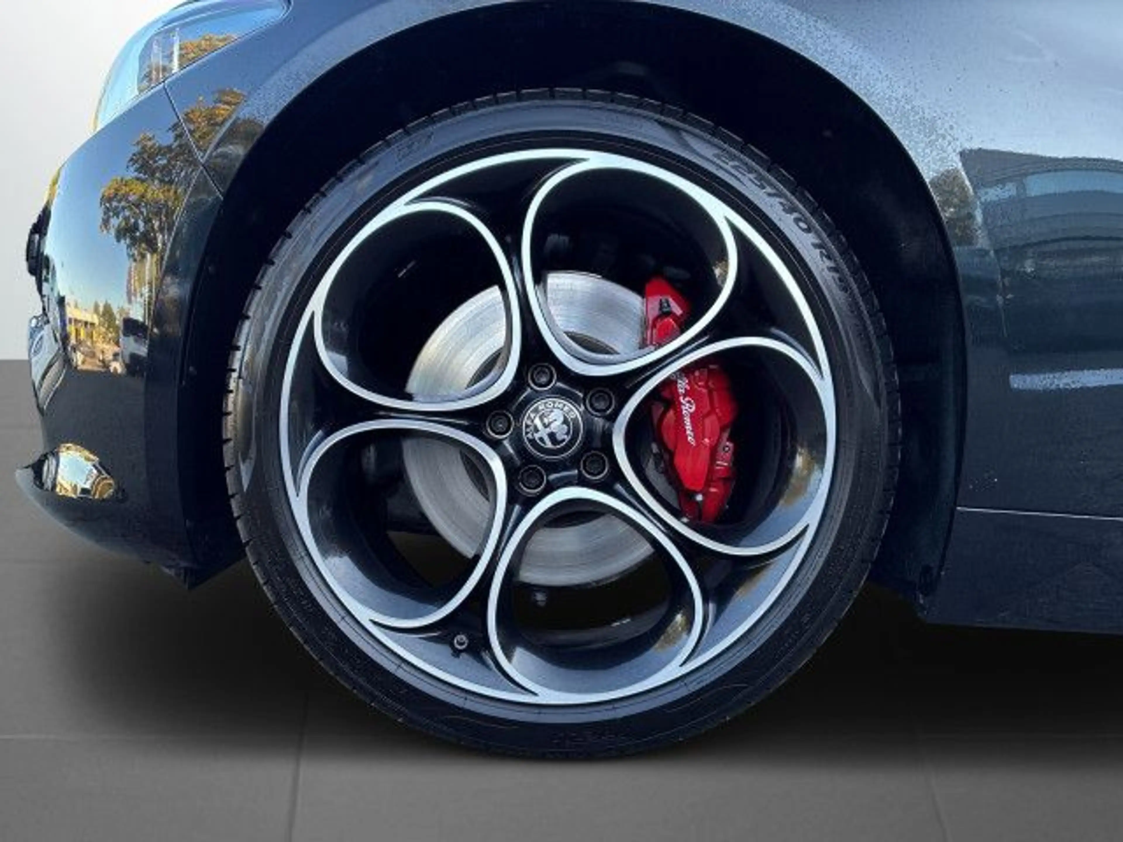 Alfa Romeo Giulia 2.0 Turbo Q4 Veloce Automatik PremiumP Tech — photo 9