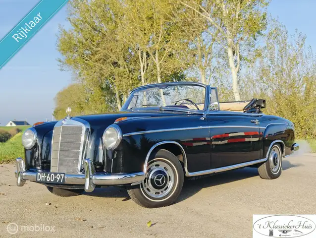 Mercedes-Benz 220 S convertible