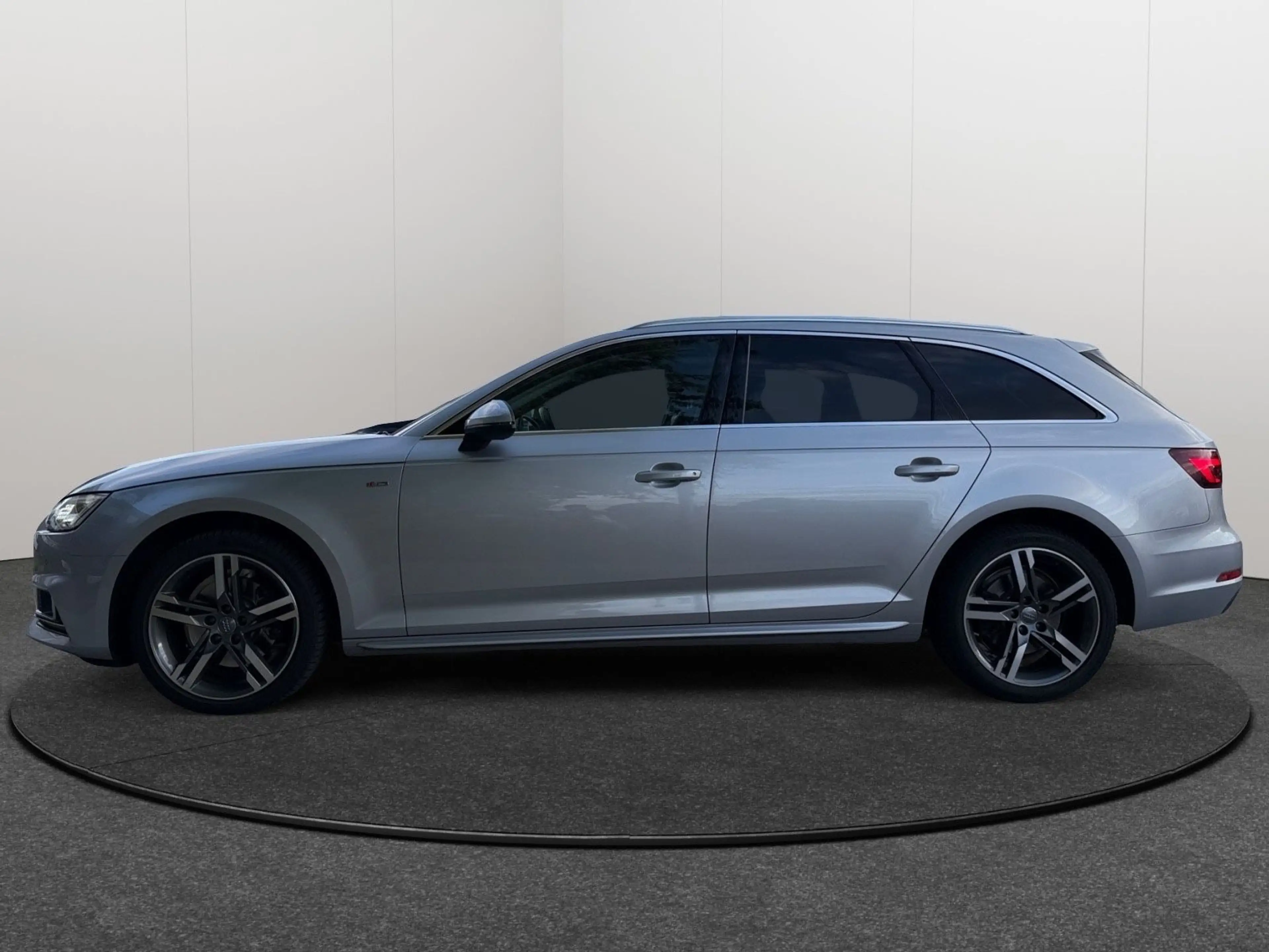 Audi A4 Avant S-Line Sport/LED/Alcantara/Garantie — photo 4
