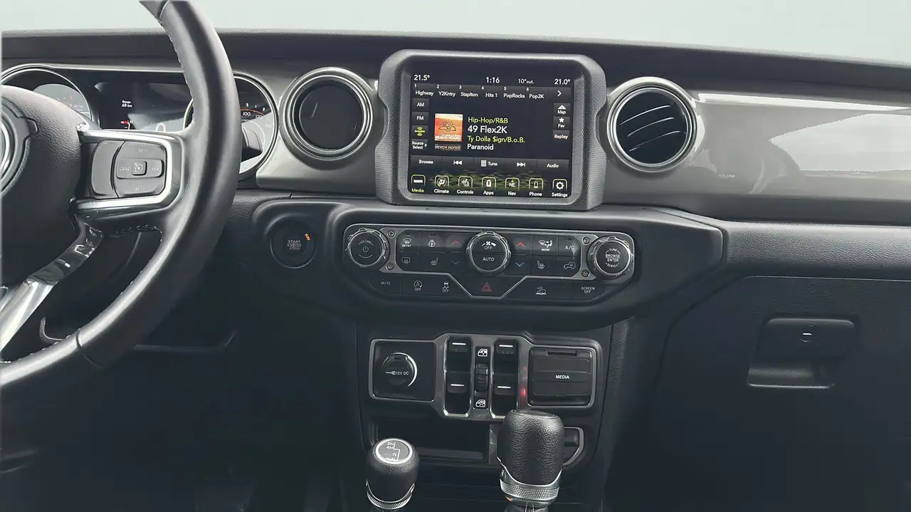 Jeep Wrangler снимка Jeep Wrangler