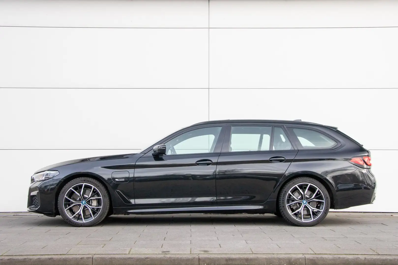 BMW 530 5 Serie Touring 530e Business Edition Plus | M-Spo Siyah - 2