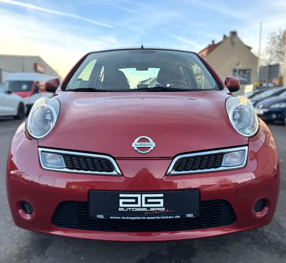 Nissan Micra Automatik *1.Hand/Navi/Klima/PDC/5-Türig* Rot - 2