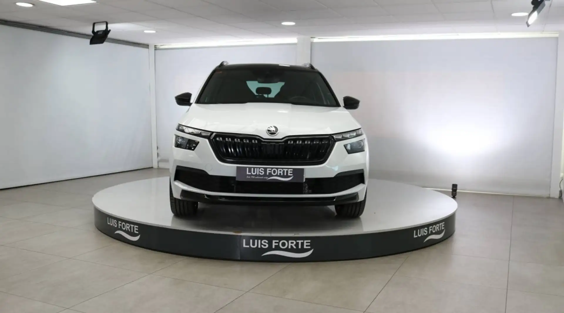 Skoda Kamiq 1.5 TSI Montecarlo DSG Blanc - 2