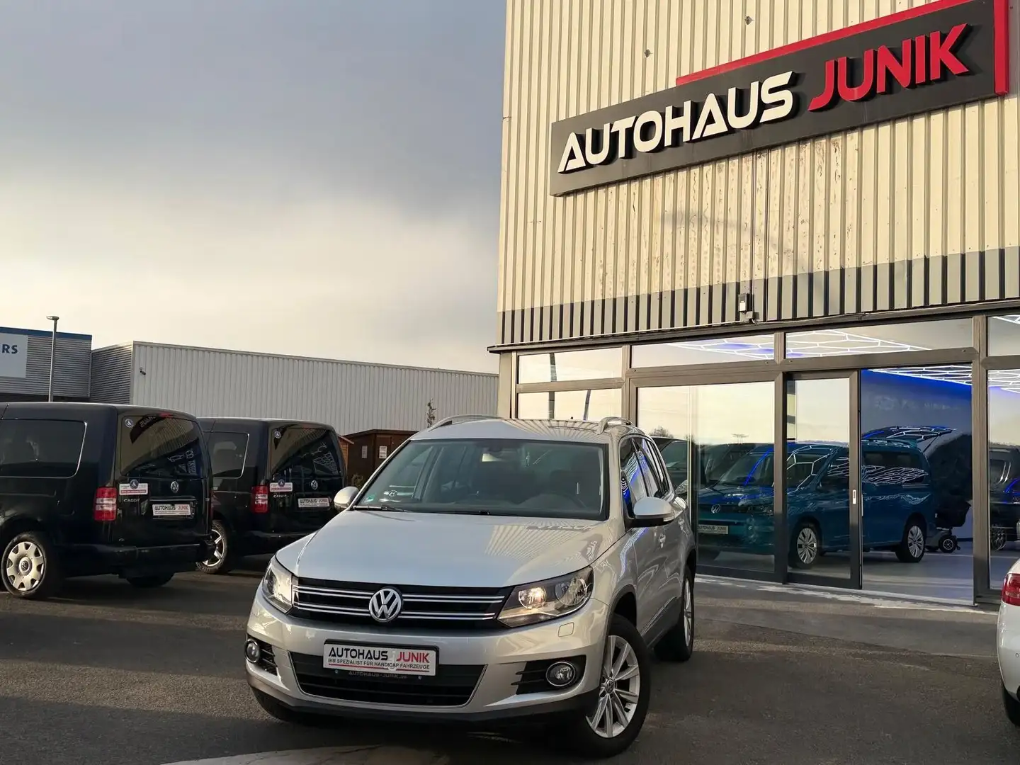 Volkswagen Tiguan Sport & Style 4Motion-1.Hand-DSG Silber - 1