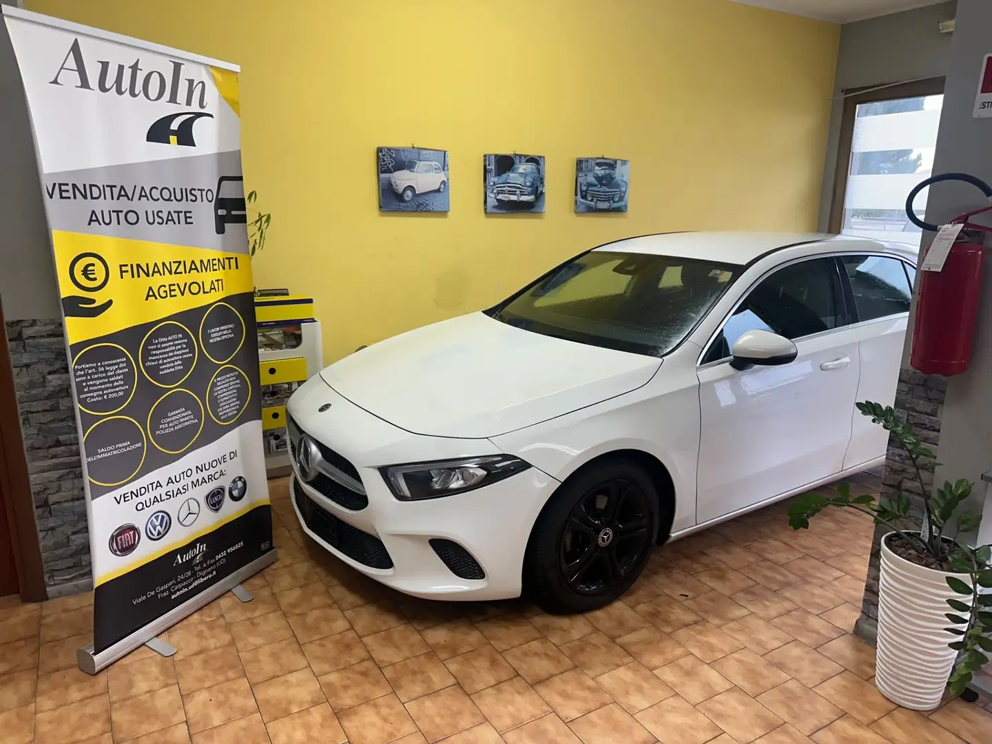 Mercedes-Benz A 180 A 180 d Business Blanc - 1