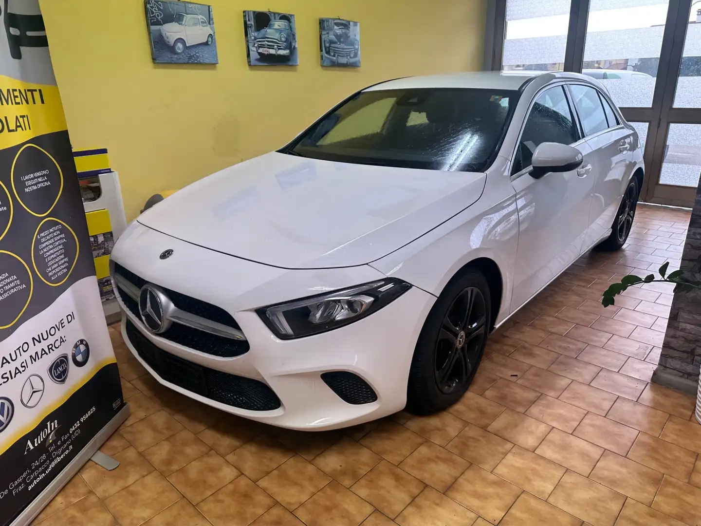 Mercedes-Benz A 180 A 180 d Business Blanc - 2