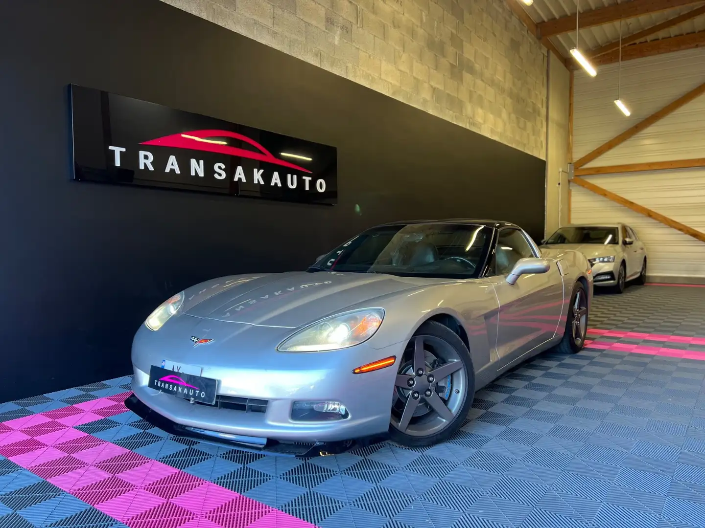 Chevrolet Corvette V8 LS2 6.0 C6 Z51 Gris - 1