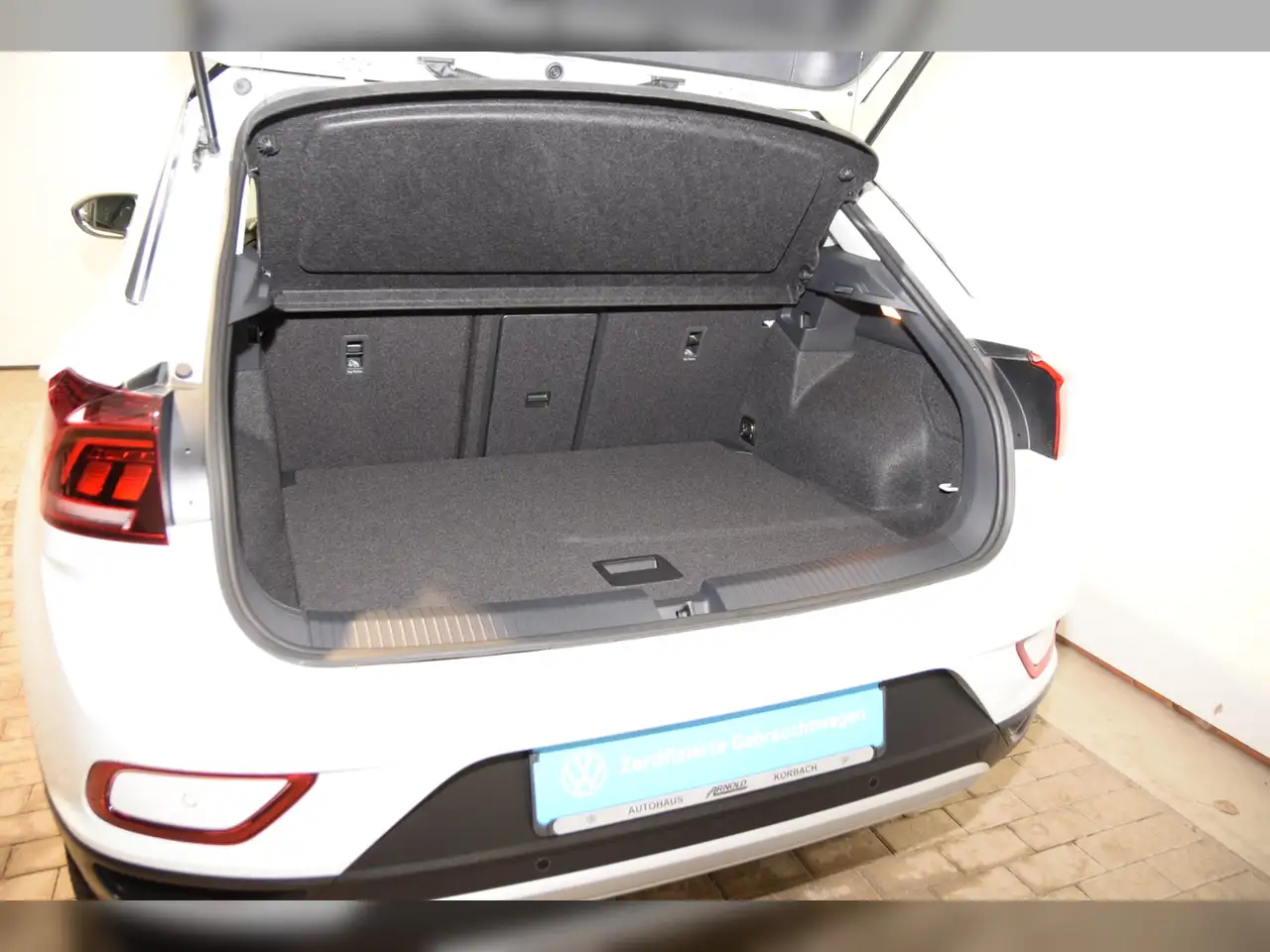 Volkswagen T-Roc TSI Goal AHK - LED - Navi 8