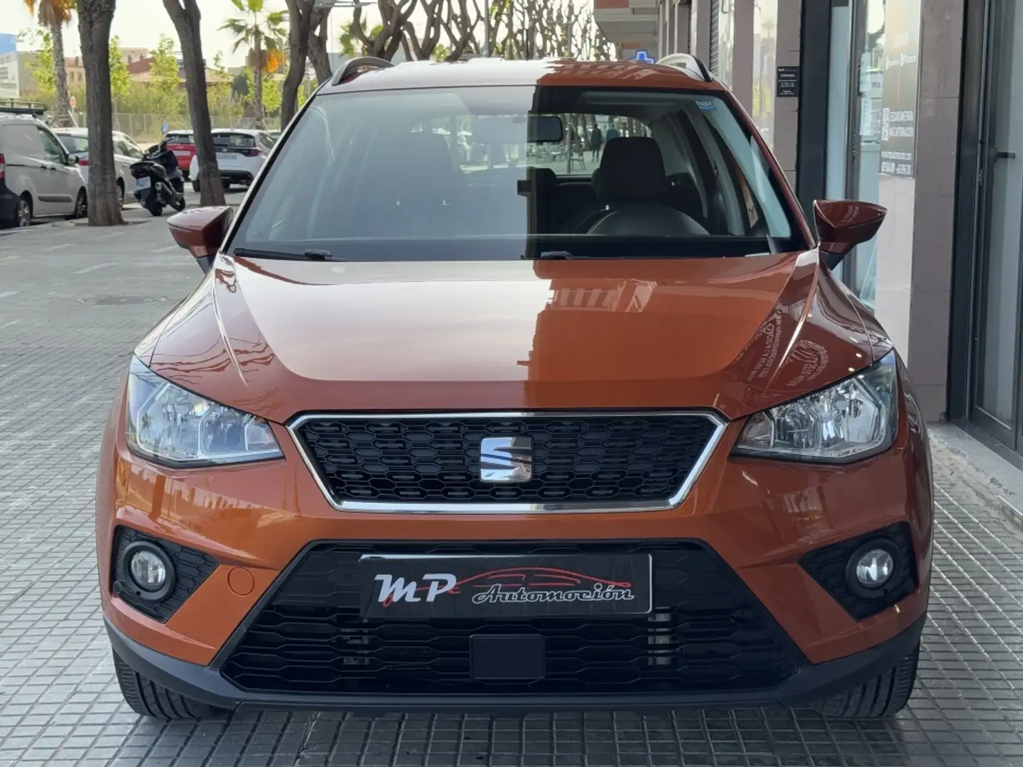 SEAT Arona 1.0 TSI Ecomotive S&S Reference Plus 95 Naranja - 2