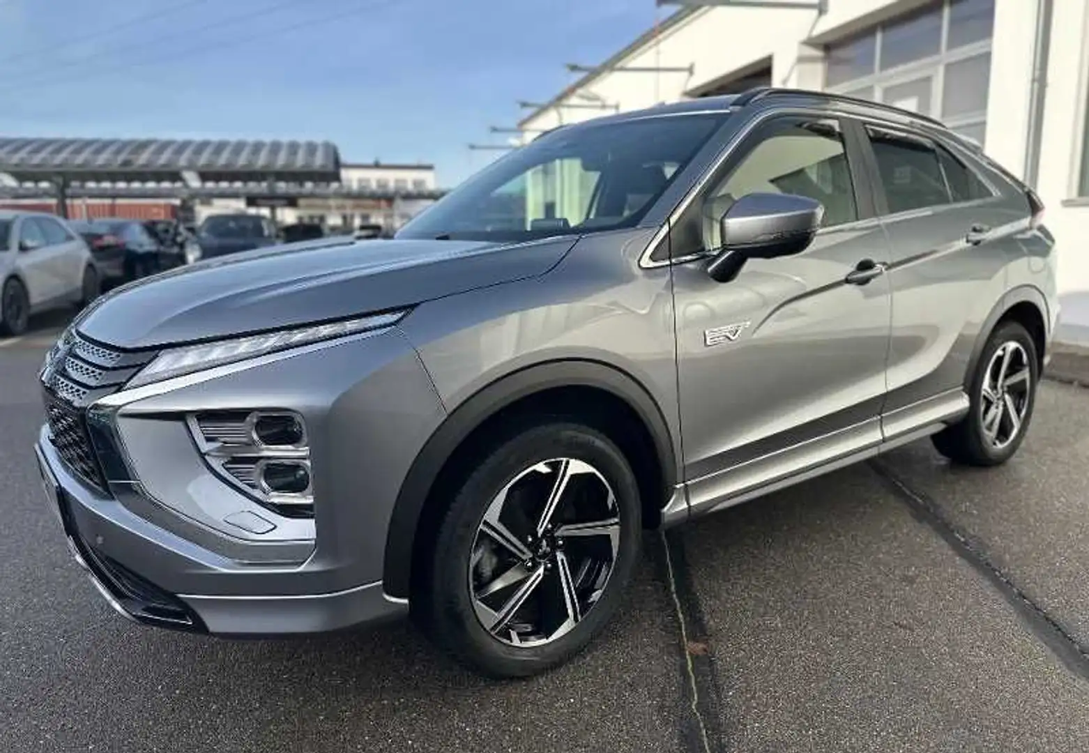 Mitsubishi Eclipse Cross PHEV Select-PLUS 4WD / AHK Gris - 1