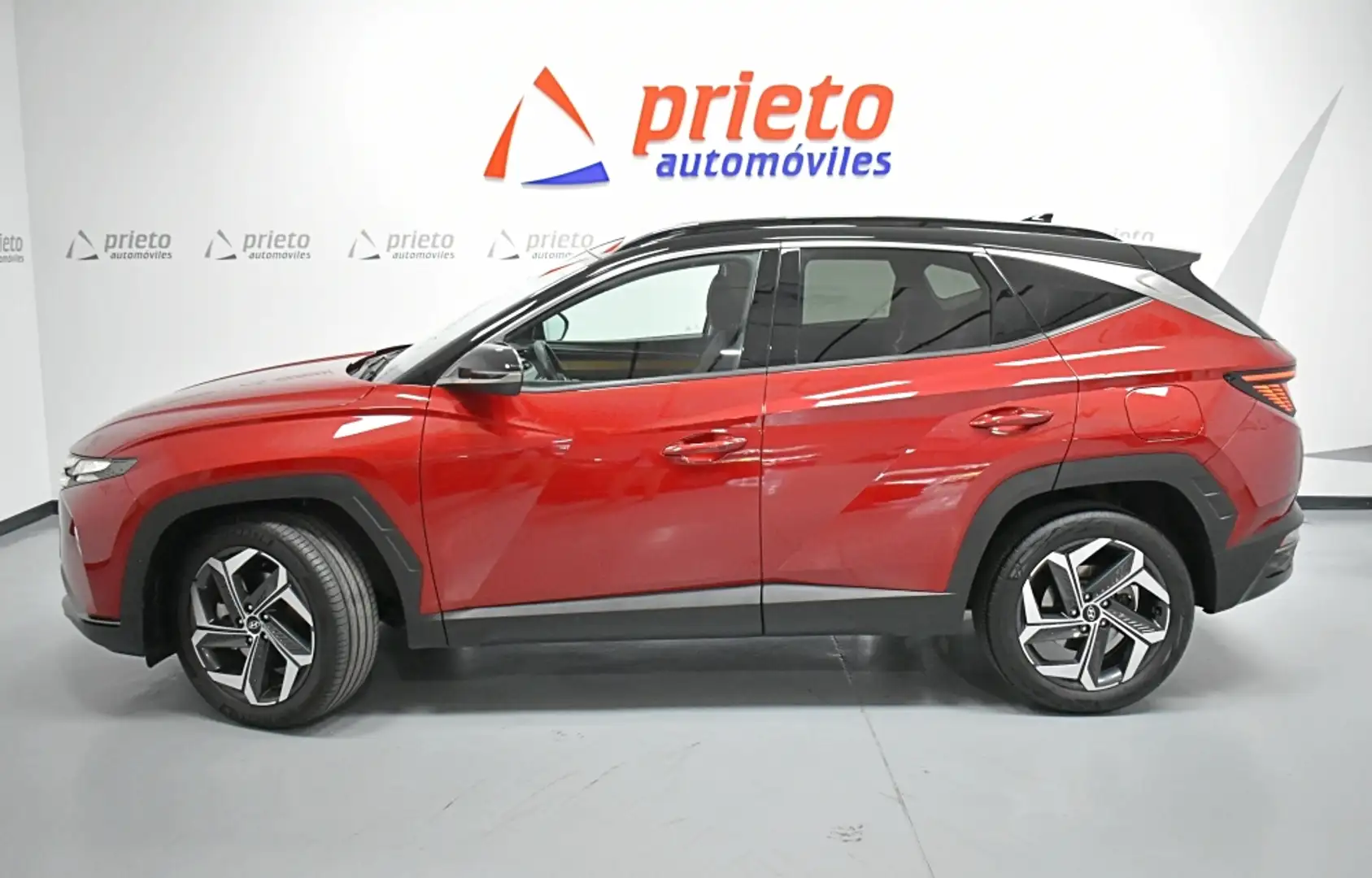Hyundai TUCSON 1.6 TGDI HEV Tecno 2C AT Burdeos - 2