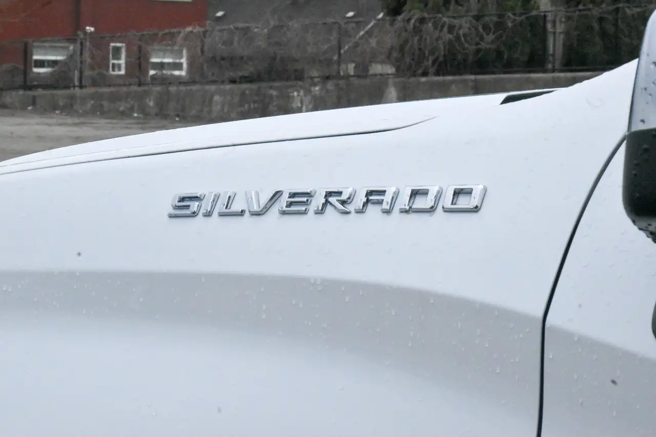 Chevrolet Silverado 1500 снимка Chevrolet Silverado 1500