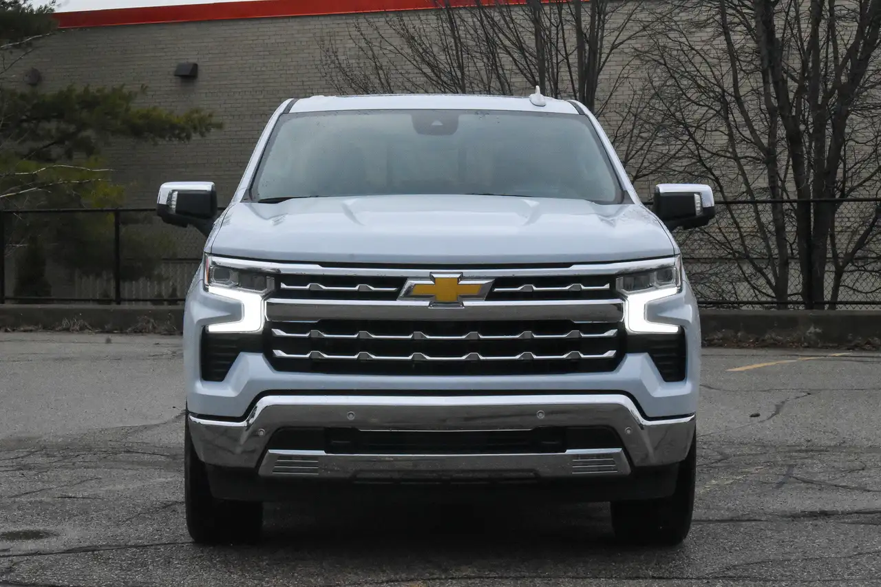 Chevrolet Silverado 1500 снимка Chevrolet Silverado 1500