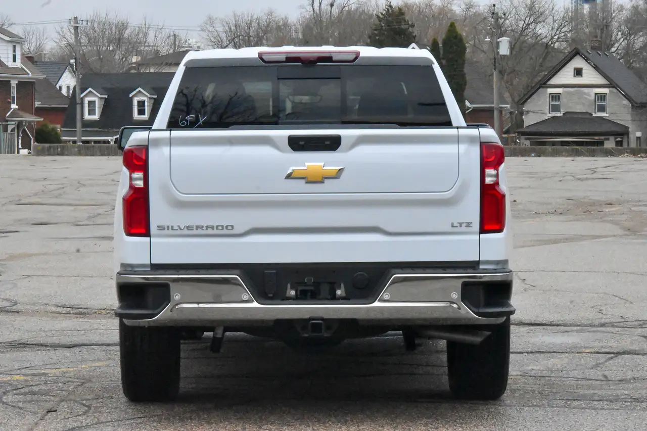 Chevrolet Silverado 1500 снимка Chevrolet Silverado 1500