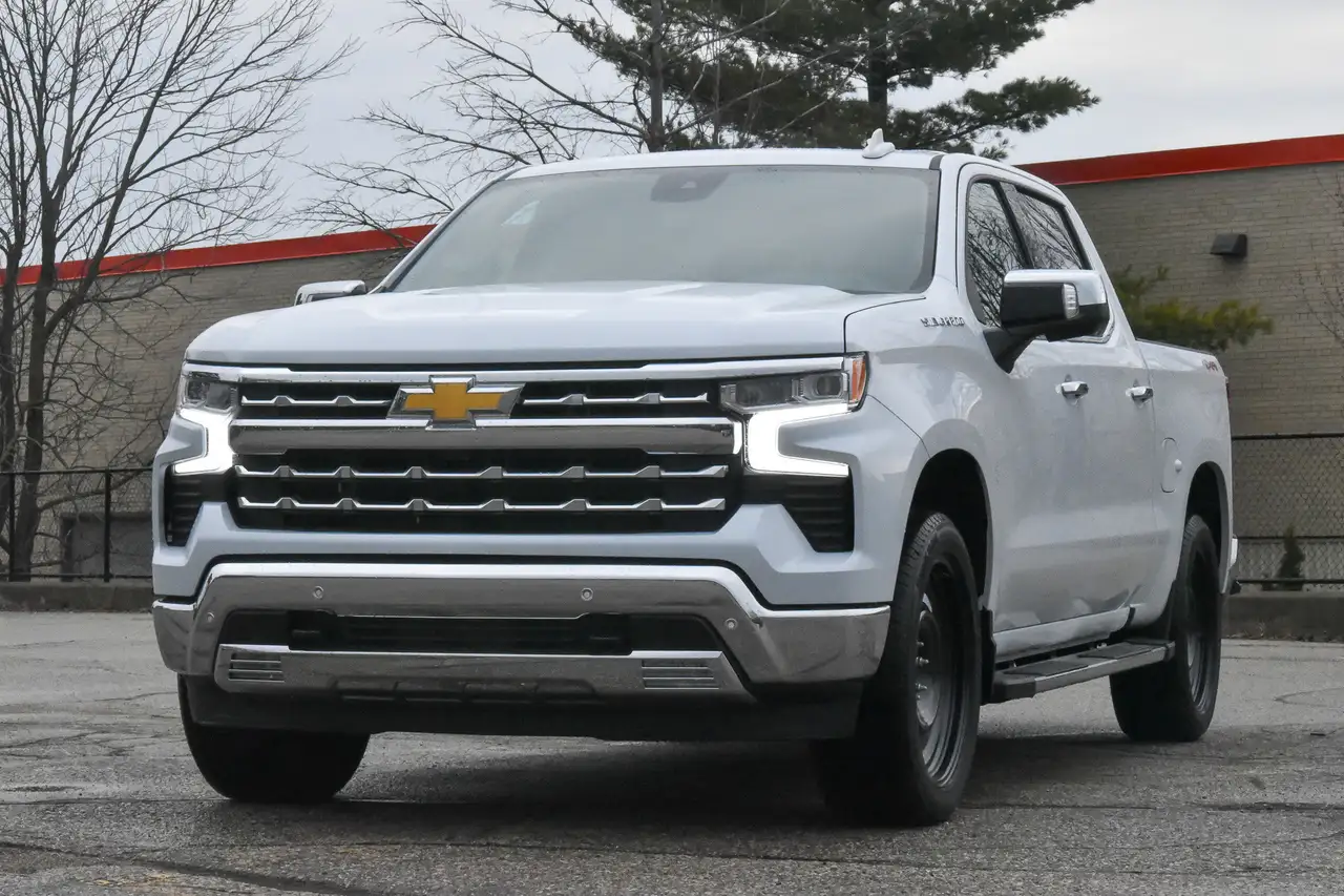 Chevrolet Silverado 1500 снимка Chevrolet Silverado 1500