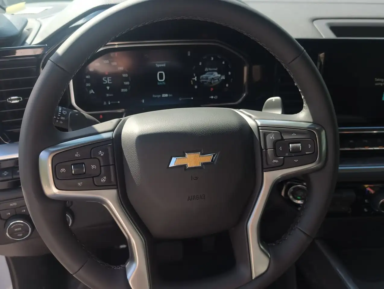 Chevrolet Silverado 1500 photo Chevrolet Silverado 1500