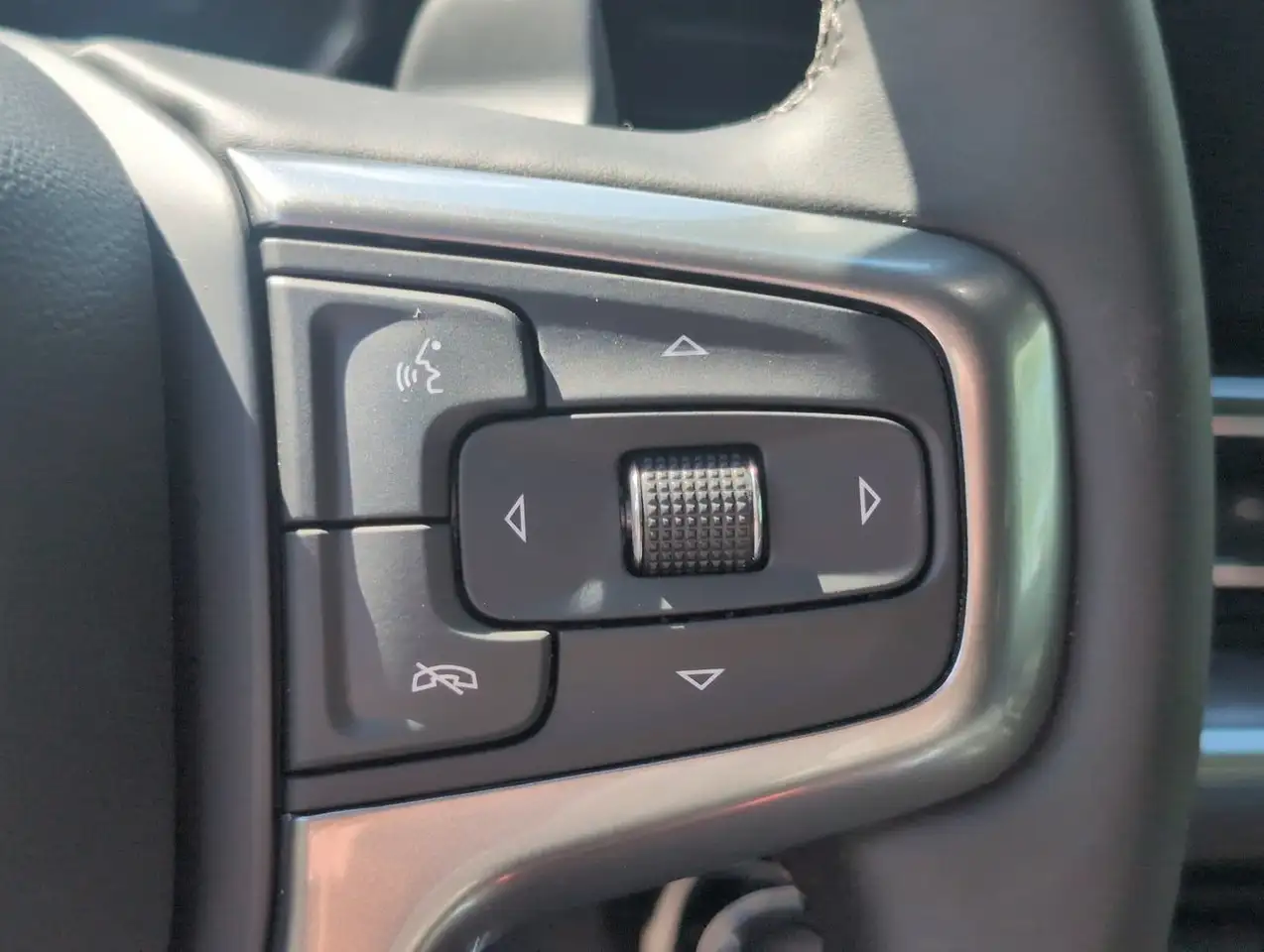 Chevrolet Silverado 1500 photo Chevrolet Silverado 1500