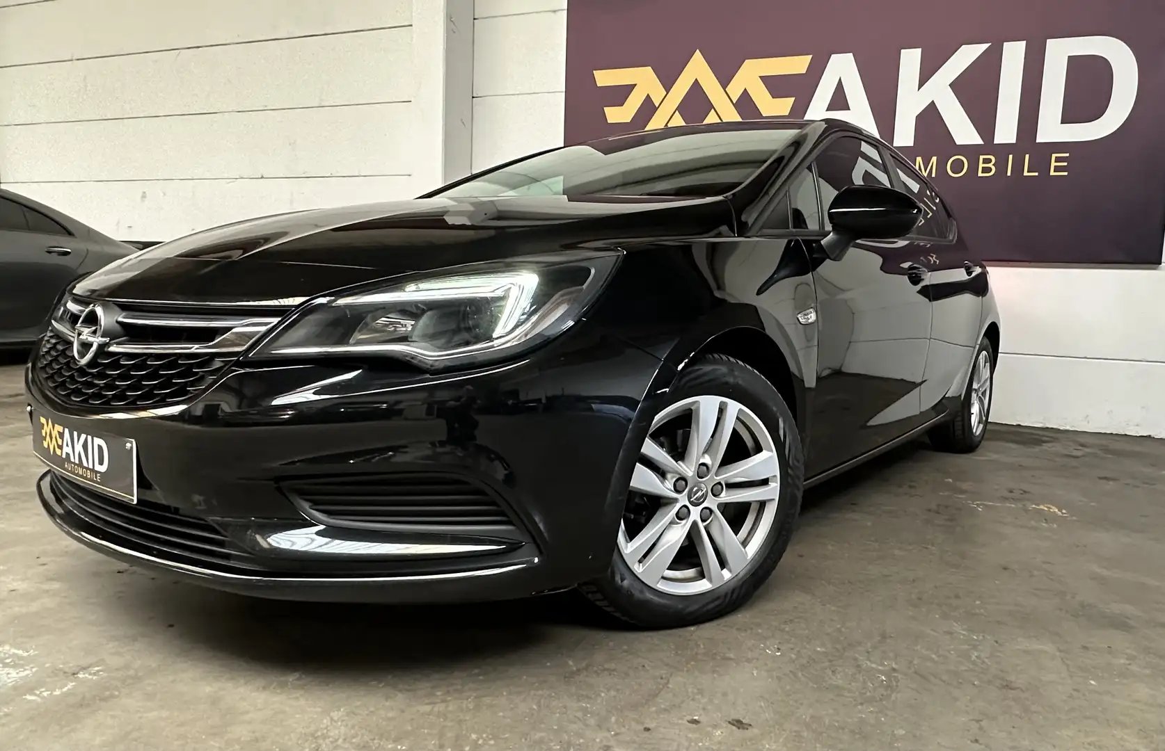 Opel Astra 1.6 CDTi ECOTEC D Dynamic Start/Stop Schwarz - 2