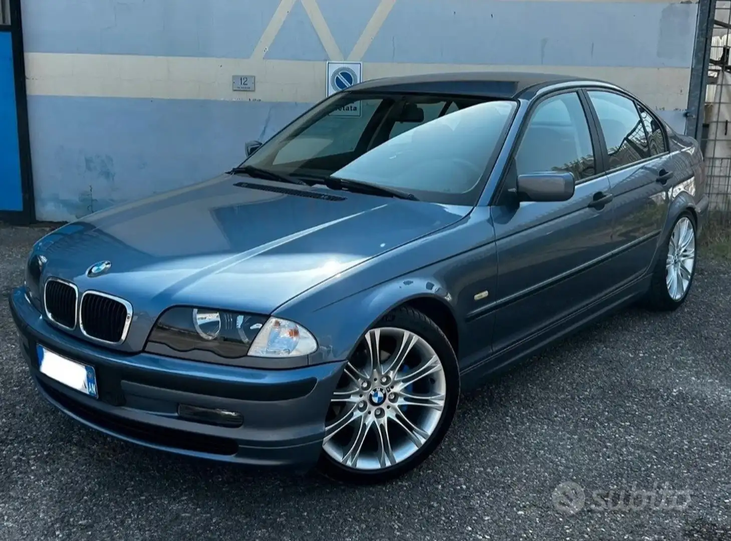 BMW 318 318i - 1