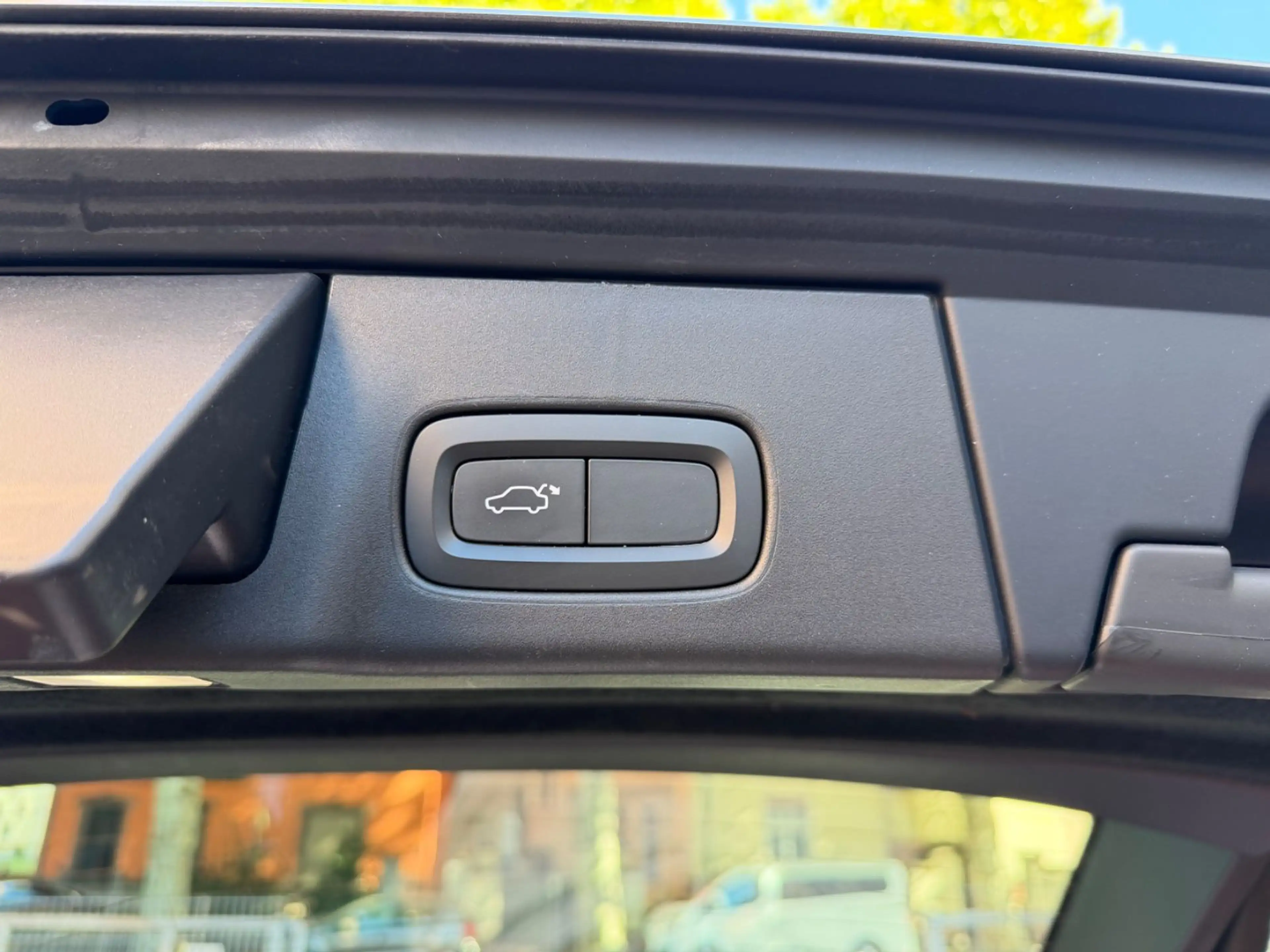 Volvo V90 Kombi Momentum Head-up Panorama Leder — photo 9