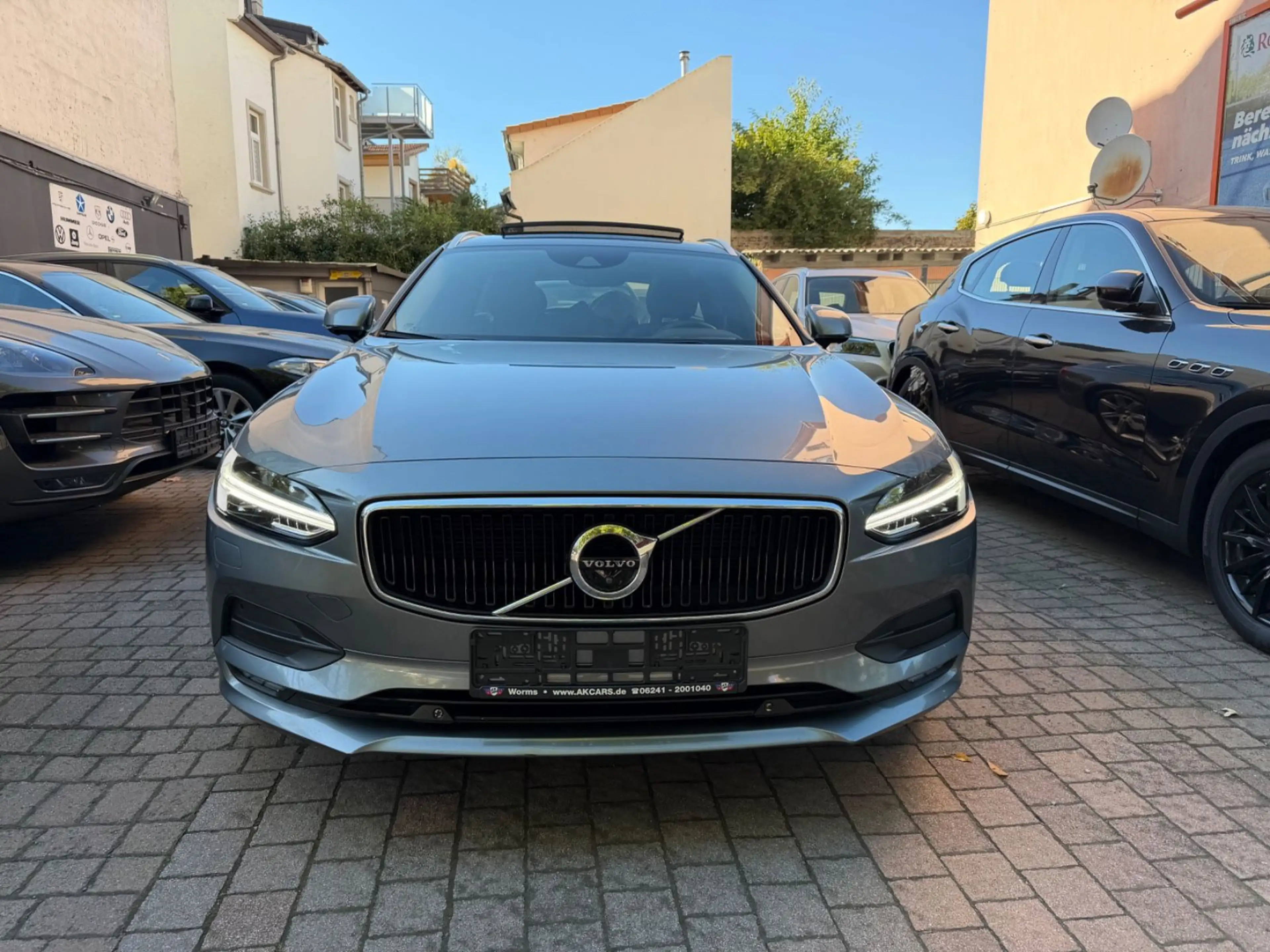 Volvo V90 Kombi Momentum Head-up Panorama Leder — photo 2