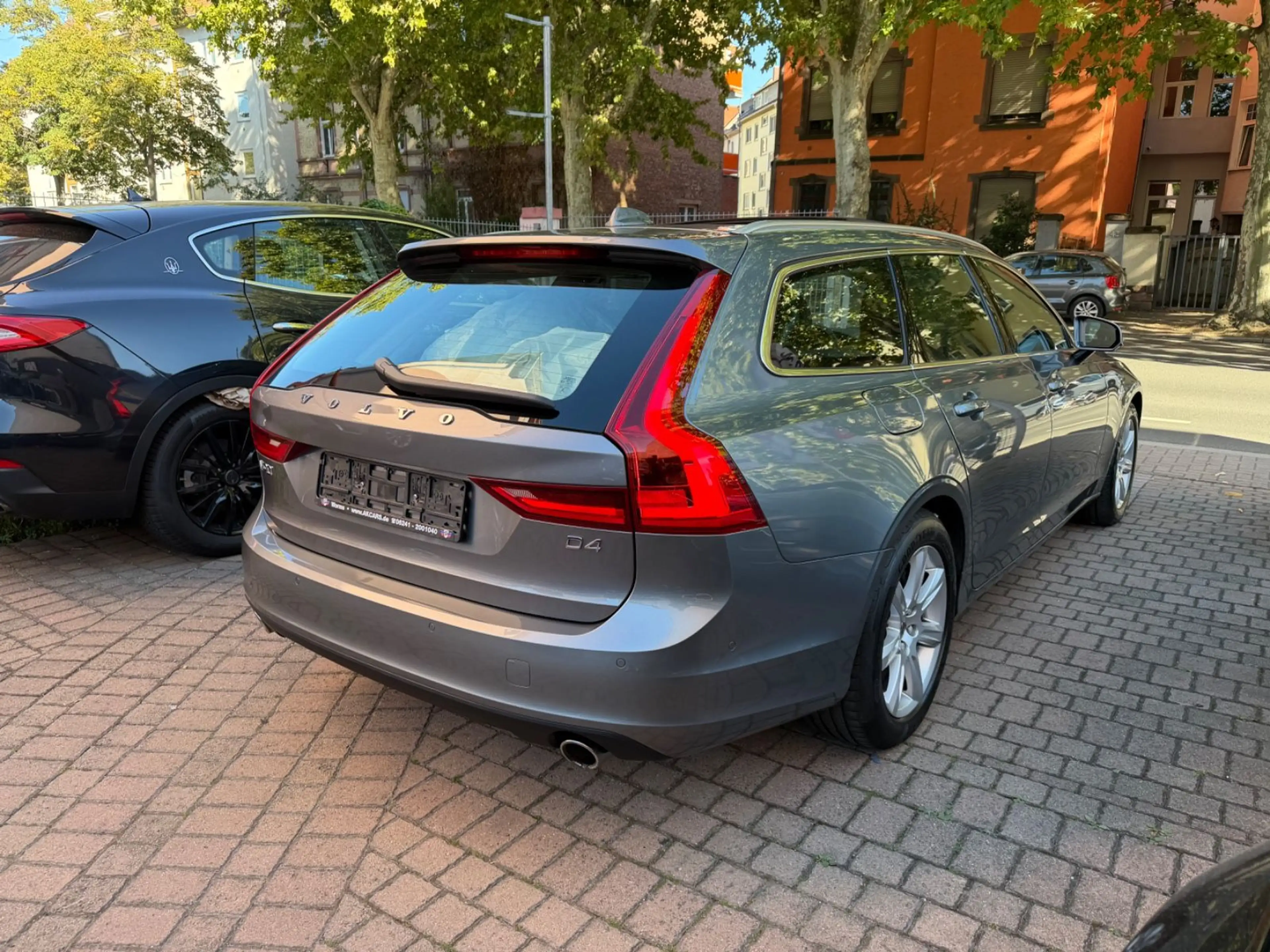 Volvo V90 Kombi Momentum Head-up Panorama Leder — photo 5